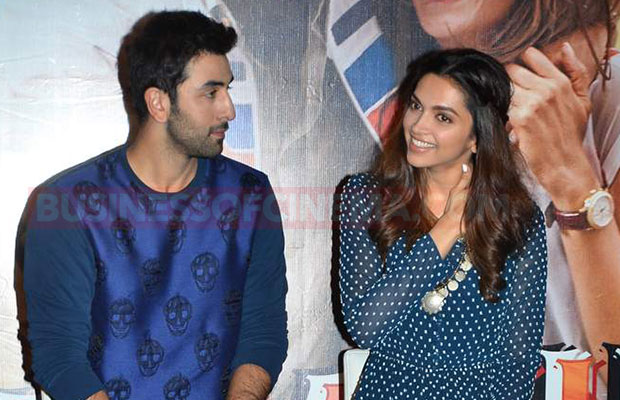 Ranbir-Deepika-Moments-10