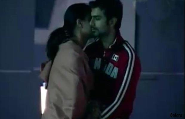 Bigg-Boss-Kiss-Ashmit-Veena