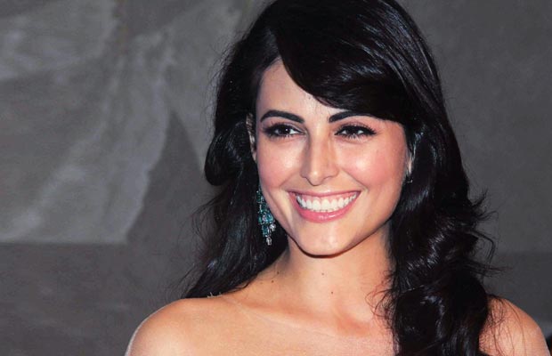 Mandana-Karimi-Rare-008