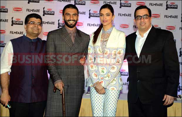 deepika-ranveer-filmfare-awards-2