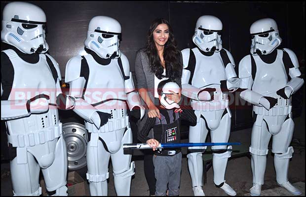 sonam-promotes-star-wars