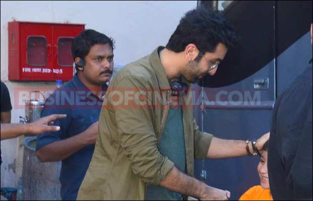 Ranbir-Kapoor-Snapped-3