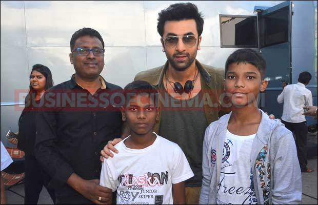 Ranbir-Kapoor-Snapped-4