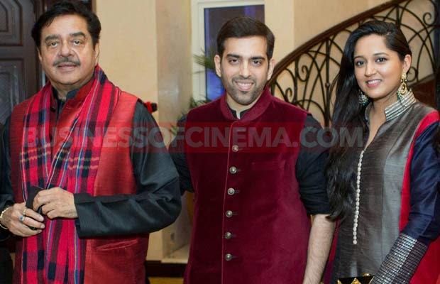 anil-kapoors-star-studded-birthday-bash-in-dubai-hostel-11