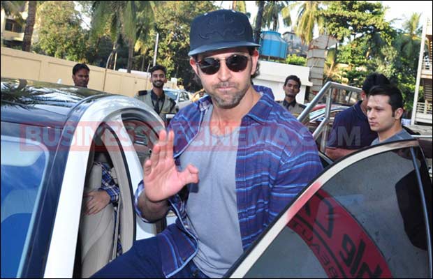 hrithik-snapped-with-kids-2