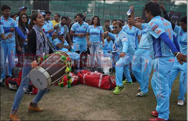 Bhojpuri-Dabanggs-Vs-Mumbai-Heroes-1