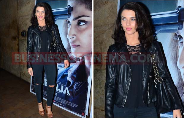 Neerja-Screening-14