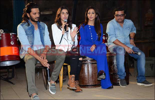 Riteish-Deshmukh-and-nargis-banjo-3