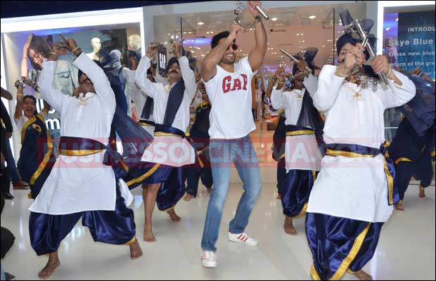 ranveer-singh-gap-jeans-launch-5