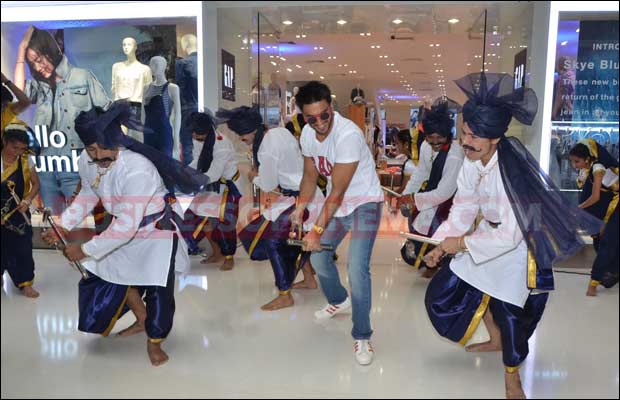 ranveer-singh-gap-jeans-launch-6