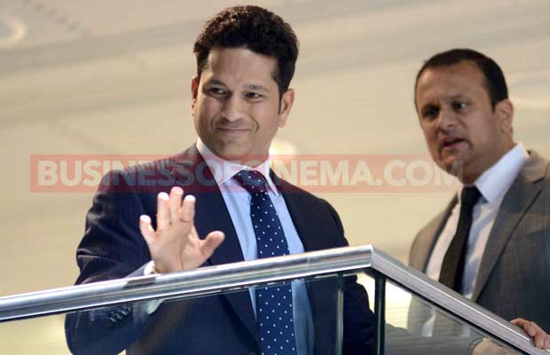 sachin-tendulkar-auto-expo-4