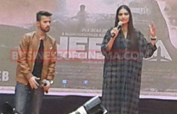 sonam-at-panvel-for-neerja-song-launch-2