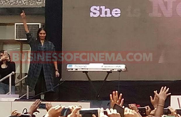 sonam-at-panvel-for-neerja-song-launch-5