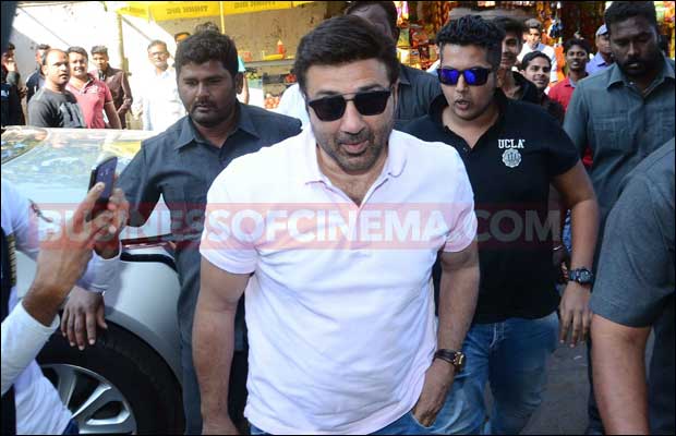 sunny-deol-gaiety-3