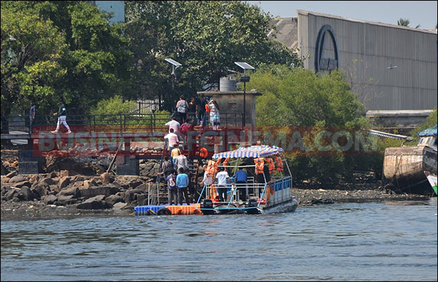 alia-siddharth-fahad-travl-by-jetty-13