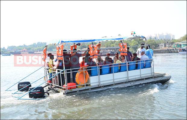 alia-siddharth-fahad-travl-by-jetty-14