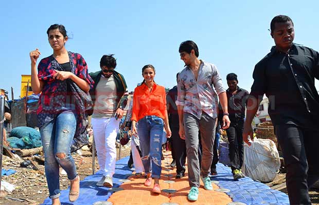 alia-siddharth-fahad-travl-by-jetty-4