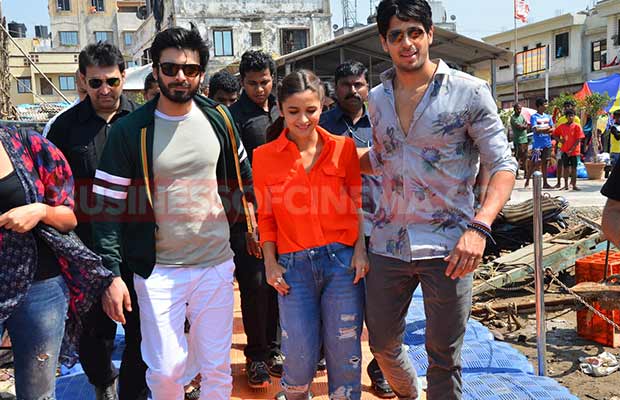 alia-siddharth-fahad-travl-by-jetty-6