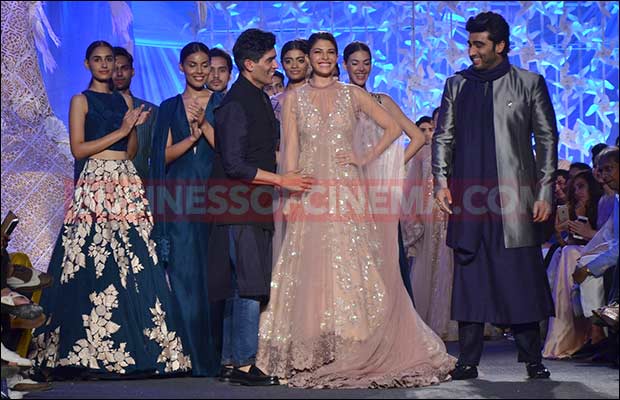 manish-malhotra-ramp-6