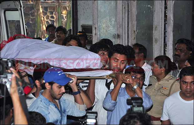 pratyusha-banerjee-funeral-28