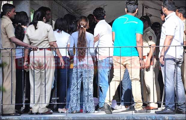 pratyusha-banerjee-funeral-32