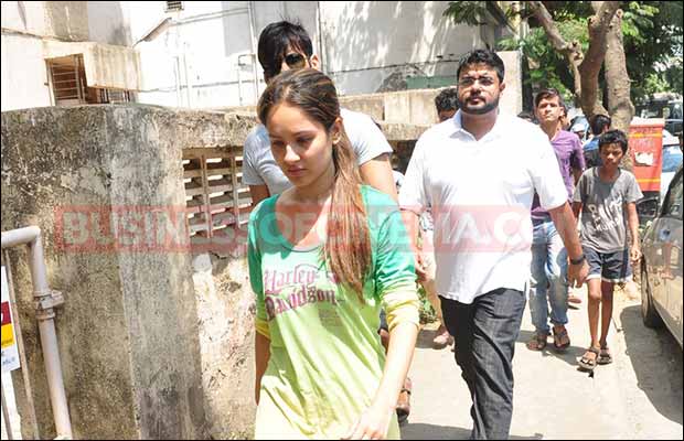 pratyusha-banerjee-funeral-4