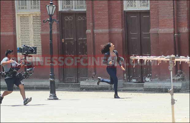 sonakshi-john-on-location-3