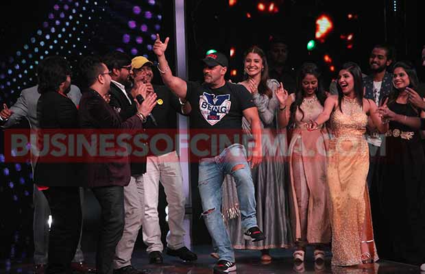 SALMANKHAN-ANUSHKASHARMA-SAREGAMAPA-5