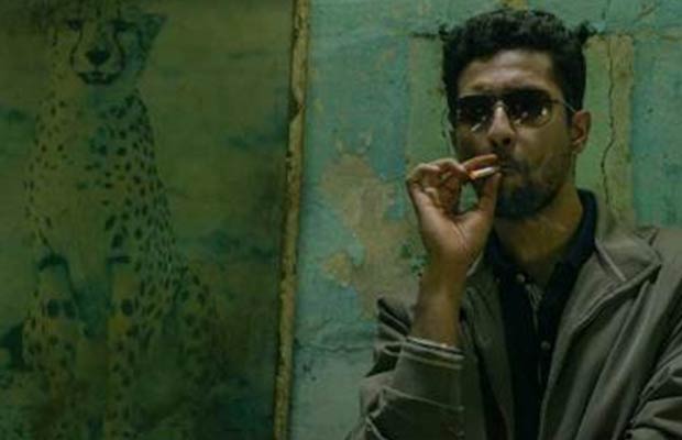 VickyKaushal-Smoking-RamanRaghav-1