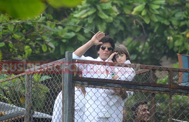 ShahrukhKhan-Abram-Eid-3