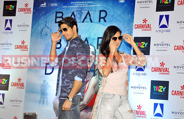 Katrina-Kaif-Siddharth-Malhotra-Carnival-6