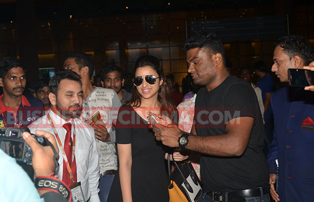 Parineeti-Chopra-Airport-3