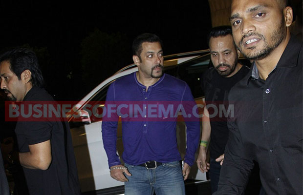 Salman-Khan-Airport-5