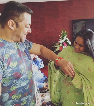 Salman-Khan-Arpita-Khan-3