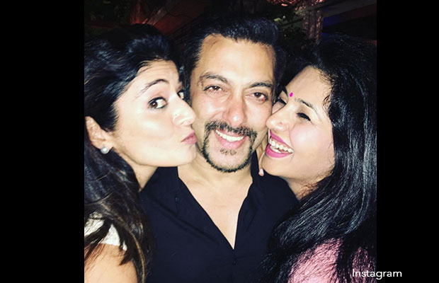 Salman-Khan-Pooja-Bhatra-Insta-1