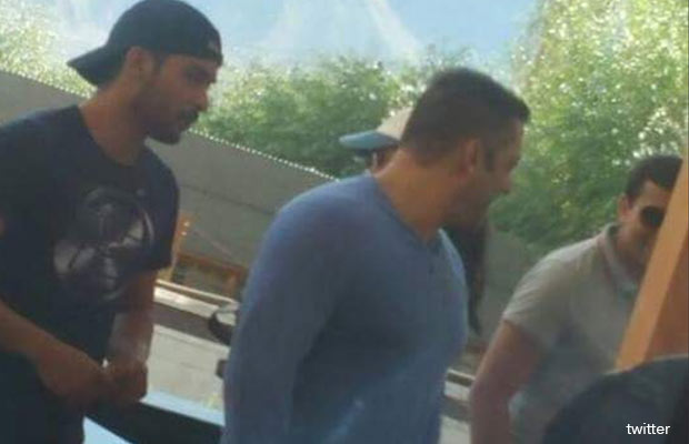 Salman-Khan-Snapped-4