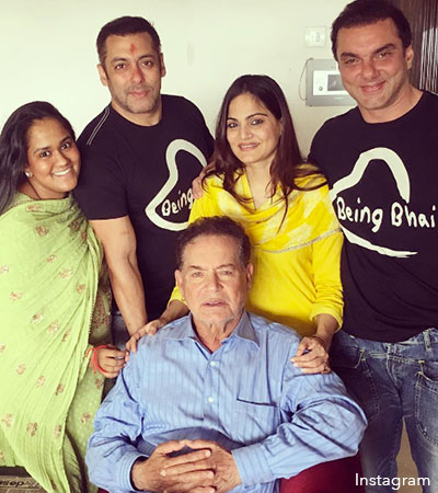 Salman-Khan-Sohail-Khan-Arpita-Khan-Alvira-Khan-Salim-Khan-2