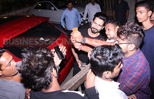 Shahid-Kapoor-spotted-4