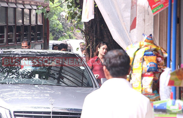 kareena-snapped-3