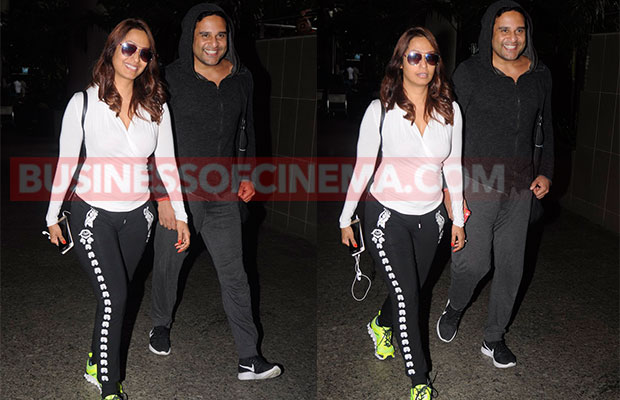 krushna-abhishek-kashmira-aiport-snapped-2