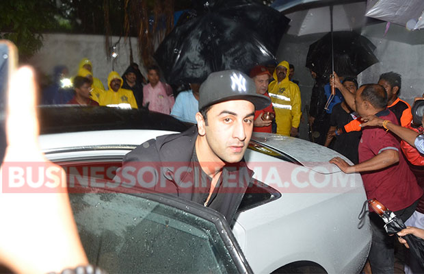 ranbir-kapoor-visarjan-14