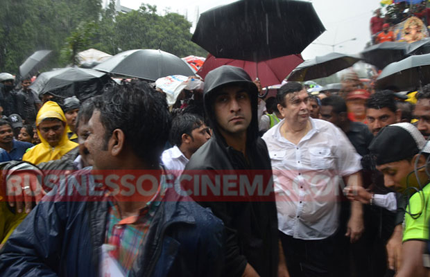 ranbir-kapoor-visarjan-8