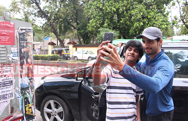 siddharth-malhotra-snapped