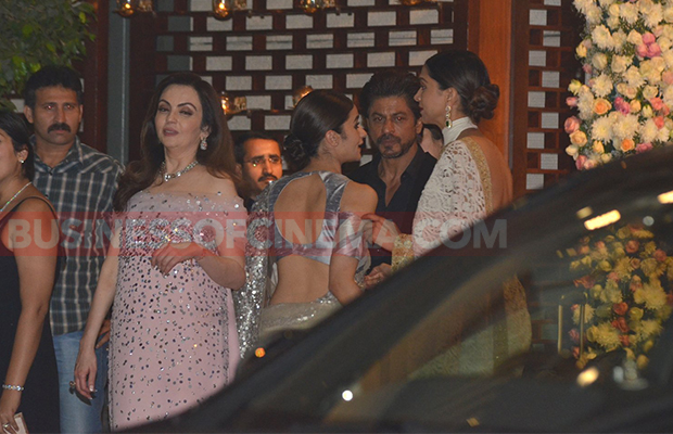 deepika-padukone-alia-bhatt-shahrukh-khan-neeta-ambani-ambani-10