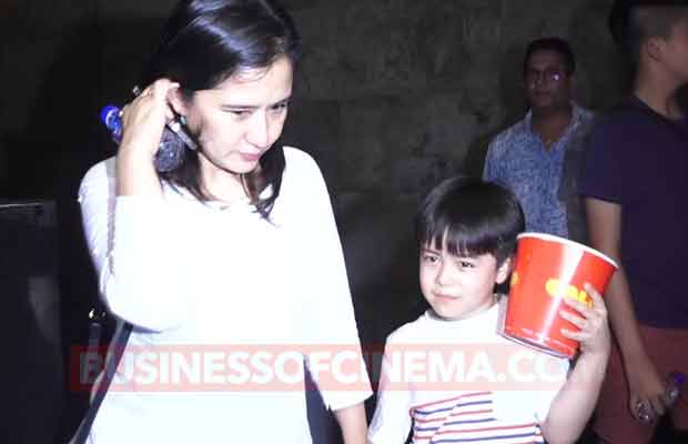 Photos: Salman Khan's Tubelight Child Actor Matin Rey Tangu And Salim Khan At Special Screening!