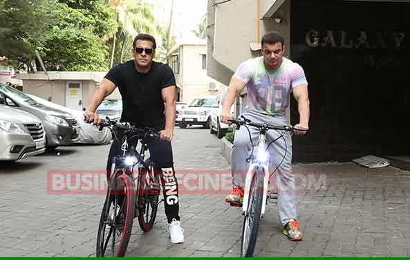 Salman Khan Sohail Khan Cycle