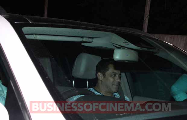 Photos: Salman Khan's Tubelight Child Actor Matin Rey Tangu And Salim Khan At Special Screening!