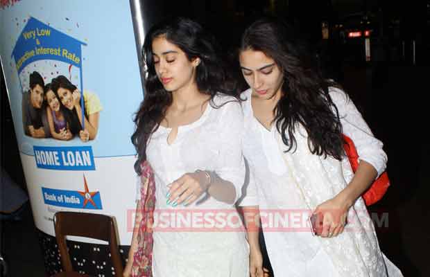 BFFs Jhanvi Kapoor And Sara Ali Khan Spotted Twinning In White- Who Wore Indian Wear Better?