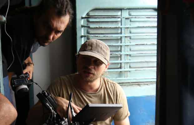 Rakeysh Omprakash Mehra Shoots Film Inside Delhi Bound Train