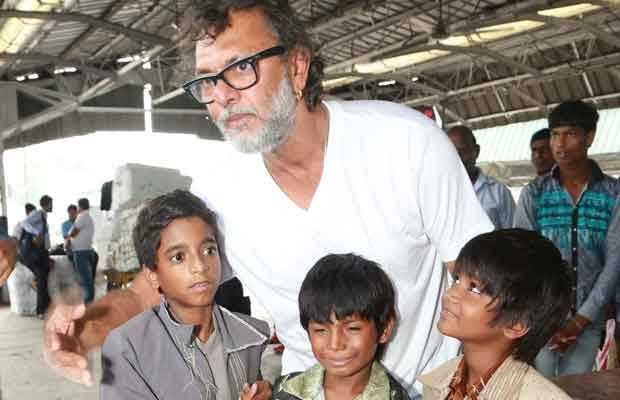 Rakeysh Omprakash Mehra Shoots Film Inside Delhi Bound Train